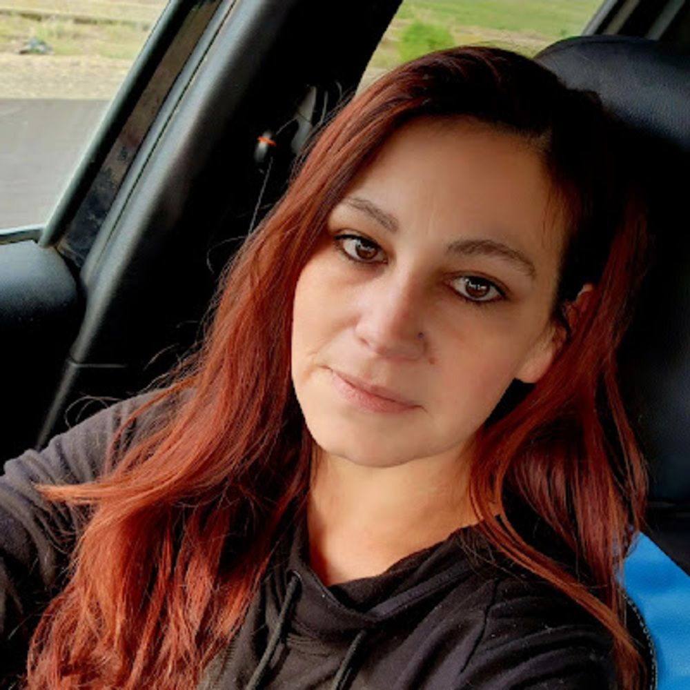 Meet your Posher, Symona